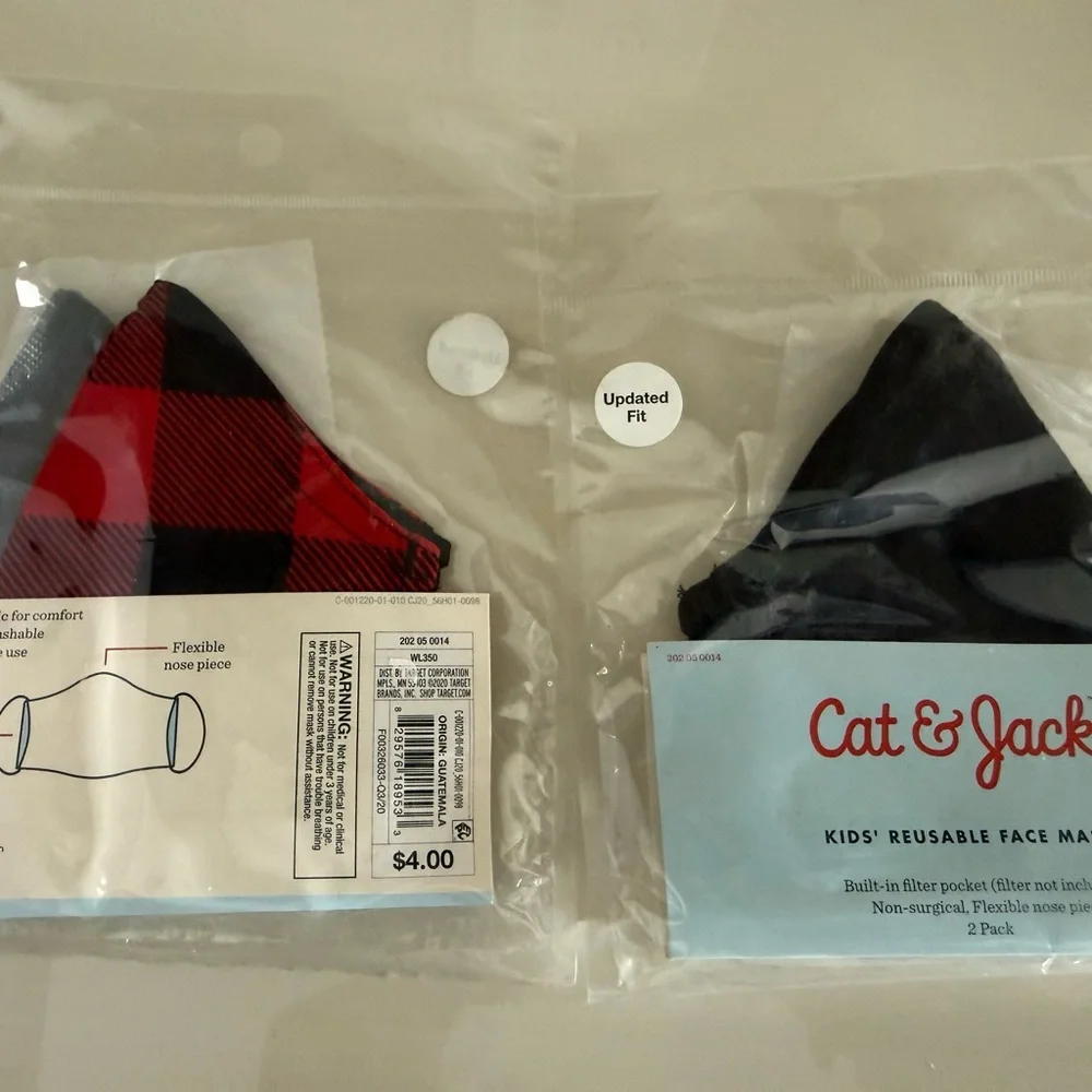 Cat & Jack kids osfm Red Black Plaid Face Masks solid black 8 - 4 packs new
